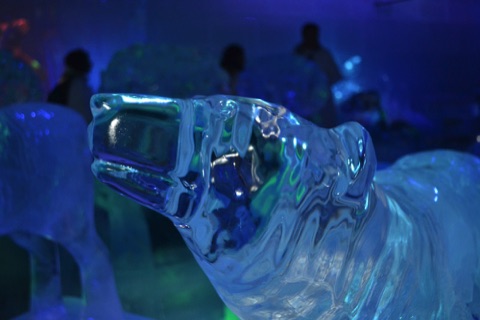 SantaPark polar bear ice sculpture